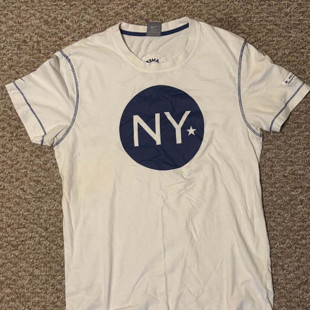 Nike New York NYA's Soccer Club 1749 Grand Concourses Light Use Large T-Shirt